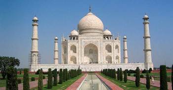 Taj Mahal’s main dome to undergo beauty treatment 