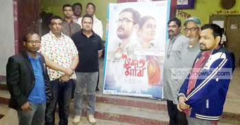 হলে গিয়ে সিনেমা দেখলেন ঠাকুরগাঁওয়ের ডিসি