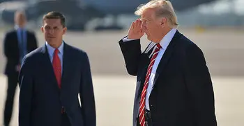 Trump knew of Flynn Russia phone call issues weeks ago