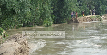 করতোয়ার বাঁধ ভেঙে ৮ গ্রাম প্লাবিত