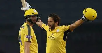 Afridi blasts 42-ball century in Natwest T20