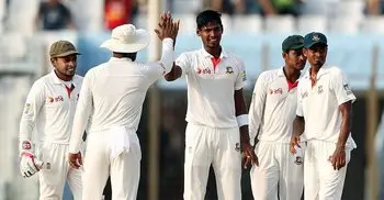 Aussies lead by 72 as Tigers hit back