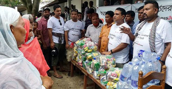 বানভাসি মানুষের পাশে যারা