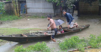 বিপদসীমার উপরে পুনর্ভবা-আত্রাই নদীর পানি