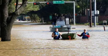 Harvey moves into Louisiana with 25 dead