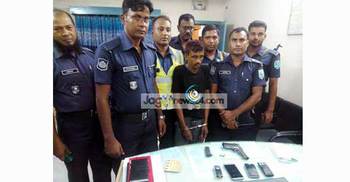 গোবিন্দগঞ্জে পিস্তল-গুলিসহ মাদক ব্যবসায়ী অাটক