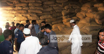 চাল নিয়ে সিন্ডিকেট, প্রতিদিন লাভ ২৫ লাখ টাকা