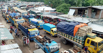 দৌলতদিয়া-খুলনা মহাসড়কে ৪ কিলোমিটার যানজট