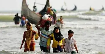 Suu Kyi denounces terrorists, silent on Rohingya exodus