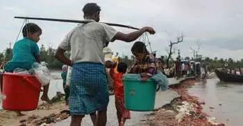 Rohingya refugee numbers in Bangladesh surge to 370,000