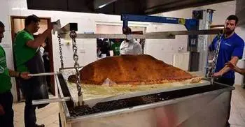 Check out the new world’s largest samosa