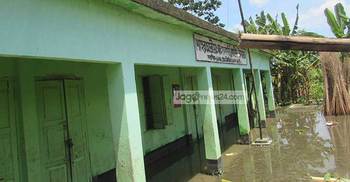 ছুটির দিনেও স্কুলে পাঠদানের নির্দেশ