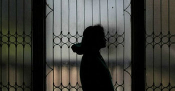 ধর্ষণ চেষ্টার বিচার না পেলে আত্মহত্যার হুমকি শিক্ষিকার