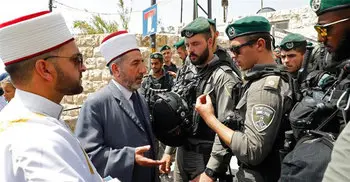 Israel bars Muslim men under 50 from al-Aqsa