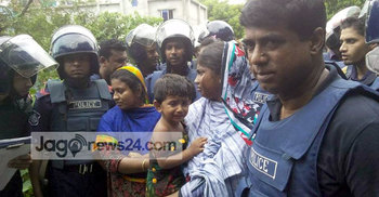 গাংনীতে অভিযান শেষ, ২ নারী আটক