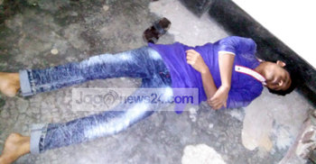 নাটোরে কলেজ শিক্ষকের ছেলের কাণ্ড