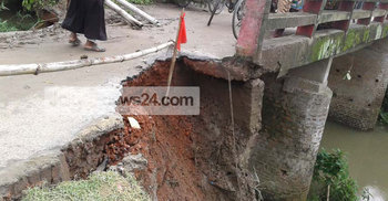 দুয়াজানী সেতুর অ্যাপ্রোচ ধস, যান চলাচল বন্ধ