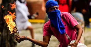 Venezuela crisis: Deadly clashes as millions join strike