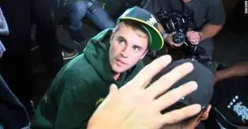 Justin Bieber hits paparazzo with truck, police say