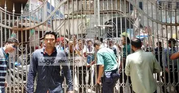 BCL activists hurl eggs at Imran H Sarker