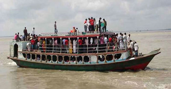 ২১ ঘণ্টা পর পাটুরিয়া-দৌলতদিয়া রুটে লঞ্চ চলাচল শুরু