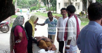 মানিকগঞ্জে কুকুরের কামড়ে আহত অর্ধশতাধিক