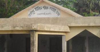 মৃত ব্যক্তির টাকা আত্মসাত করলেন মহিলা ইউপি সদস্য!