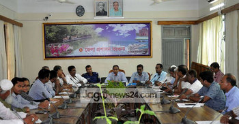 ধেয়ে আসছে ‘মোরা’ : বরগুনায় সরকারি কর্মকর্তাদের ছুটি বাতিল