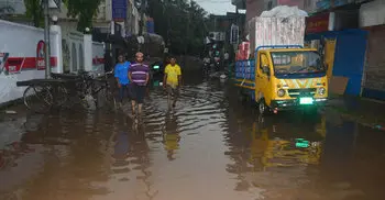 ভারী বর্ষণে দুর্ভোগে যশোরবাসী