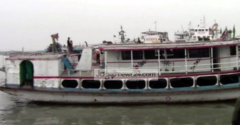 শিমুলিয়া-কাঠালবাড়ি নৌরুটে ফেরি চলাচল বন্ধ