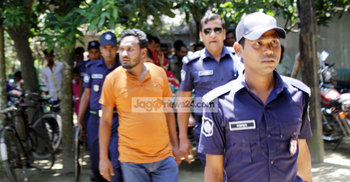 আপত্তিকর অবস্থায় ইউপি সদস্য ও মহিলা ইউপি সদস্য আটক