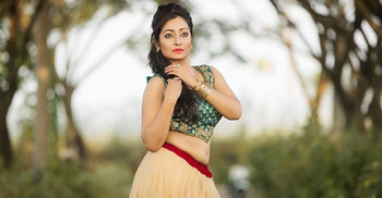 অনেকদিন পর বিজ্ঞাপনে রোমানা স্বর্ণা