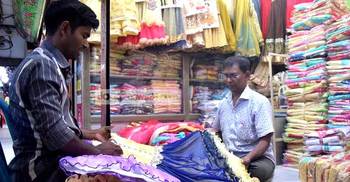 বিক্রি শেষ পর্যায়ে, চলছে টাকা তোলার হিড়িক