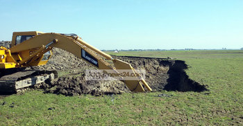সড়কে কপাল পুড়ছে কৃষকদের