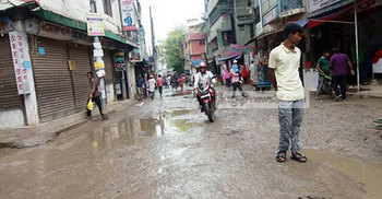 উন্নয়নে ধীরগতি, সামান্য বৃষ্টিতেই ভোগান্তি