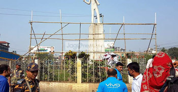 গাজীপুরে বিলবোর্ড উচ্ছেদ অভিযান