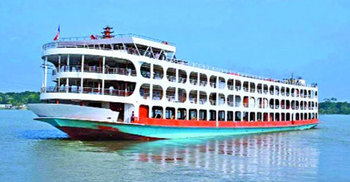 সাত লঞ্চ মালিকের বিরুদ্ধে যাত্রীর মামলা