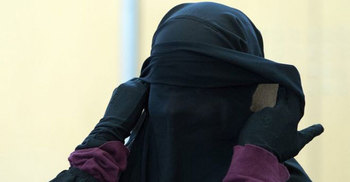 বোরকা পরে প্রেমিকার সঙ্গে দেখা, প্রেমিক ধরা