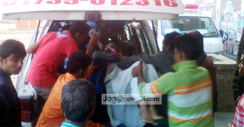 মেয়ে না ফেরার দেশে, বাবা-ভাই হাসপাতালে