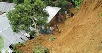 3 die in landslide in Ctg