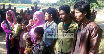 নওগাঁয় ১০ রােহিঙ্গা আটক