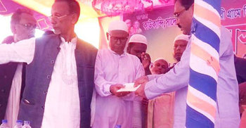 প্রধানমন্ত্রীর অনুদান পেলেন ক্যানসার আক্রান্ত মুক্তিযোদ্ধা