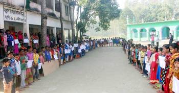 ৩য় শ্রেণির ছাত্রীকে যৌন নির্যাতন, বই উৎসব বর্জন