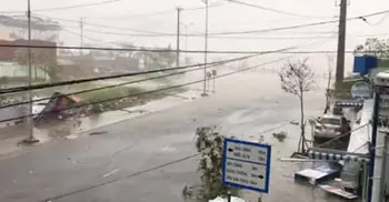 19 dead as Typhoon Damrey batters Vietnam