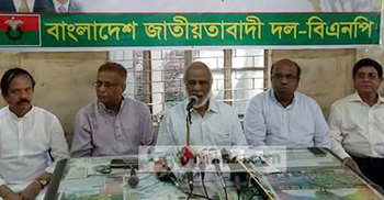 সরকার ত্রাণ দেয়ার নামে রোহিঙ্গাদের সঙ্গে তামাশা করছে : মঈন খান