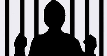 চাল মজুদ করায় ব্যবসায়ীকে কারাদণ্ড