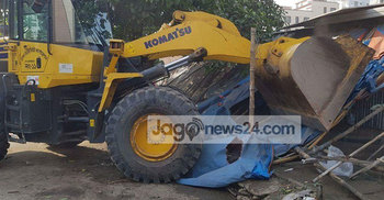 ফুটপাত দখল করে সিঁড়ি নির্মাণ করায় কেএফসিকে জরিমানা