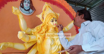 নেশা পেশা সবই প্রতিমা