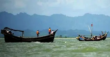 Boat capsizes in Naf, 11 Rohingya bodies recovered