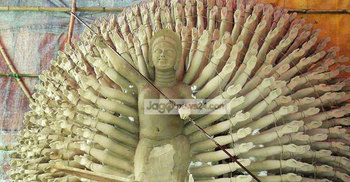 এক হাজার হাতের দুর্গা